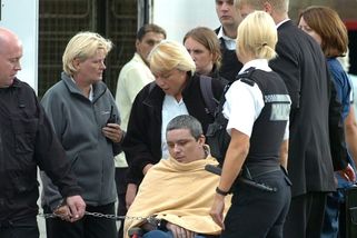 Vrah malých školaček terčem útoku: Spoluvězeň ho téměř ubil tyčí. Dříve mu chtěli podříznout hrdlo